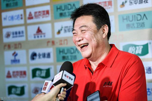 老师含紧一点h边做边运动视频